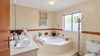 Manors property photograph 23