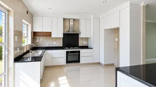 Hatton Estate property photograph 3