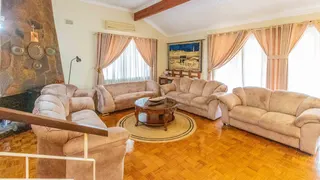 Dawncliffe property photograph 4
